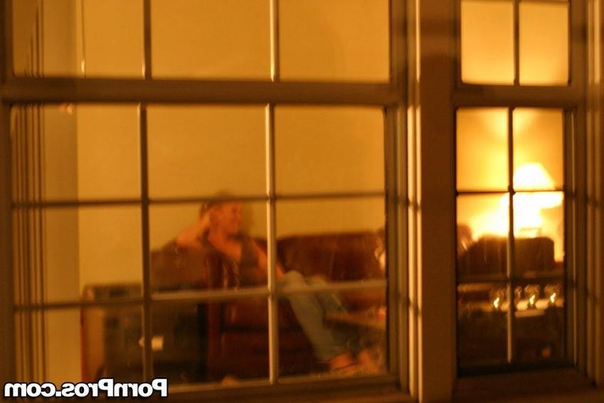 16P blonde chick captured by spycam kissing with her bf