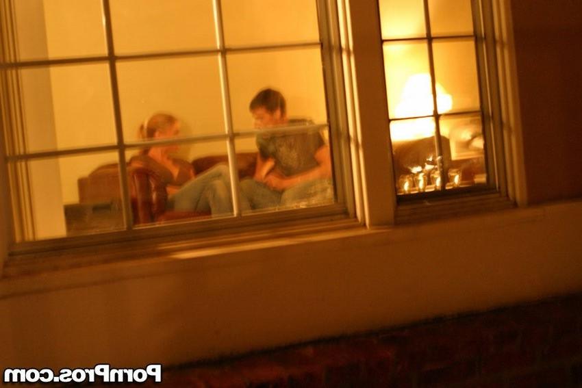 16P blonde chick captured by spycam kissing with her bf