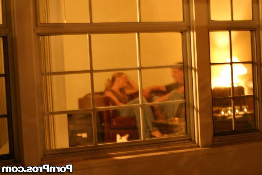 16P blonde chick captured by spycam kissing with her bf