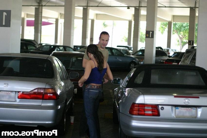 16P busty chick captured by spycam kissing with his bf