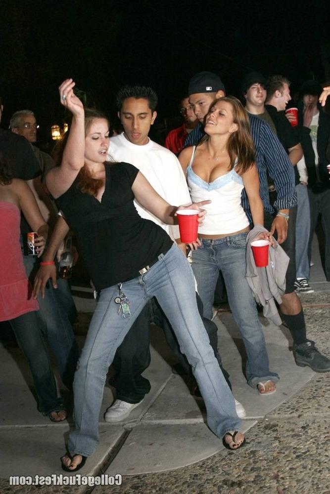 16P Two sluts get fucked at a house party