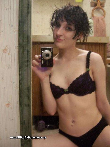 15P Alternative amateur teenie girlfriends teasing in homemade pics