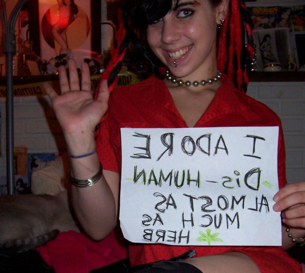 15P Goth teen girlfriend with pierced nipples strips in homemade pix