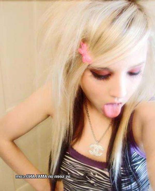 15P Lovely emo rocker teens teasing in panties