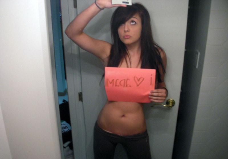 15P Horny selfshot emo girlfriends in panties