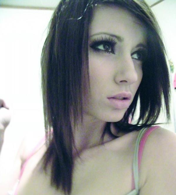 15P Horny selfshot emo girlfriends in panties