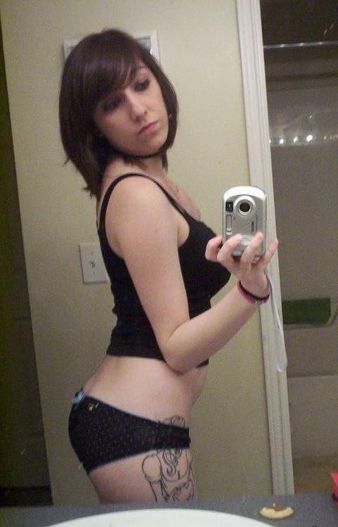 15P Horny selfshot emo girlfriends in panties