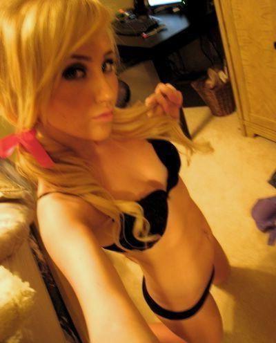 15P Selfshot tattooed emo gfs teasing in panties