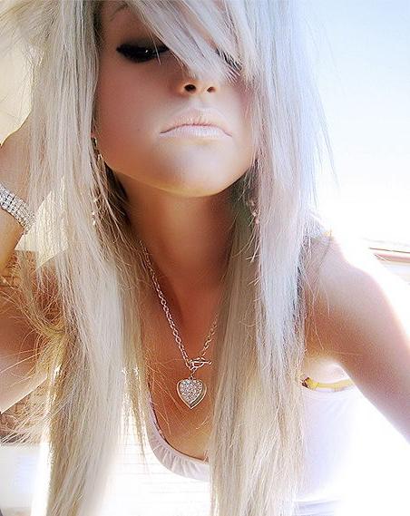15P Selfshot emo teen girlfriends in panties