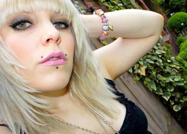 15P Selfshot emo teen girlfriends in panties