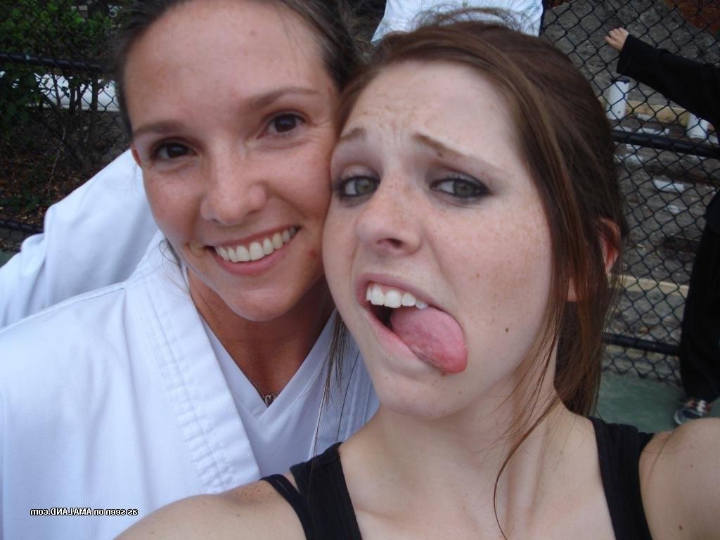 15P Real eighteen year old girlfriends pose and fuck in homemade pix