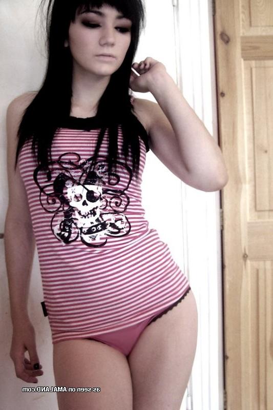 15P Dreamy amateur teenage girlfriends tease cock in homemade pix