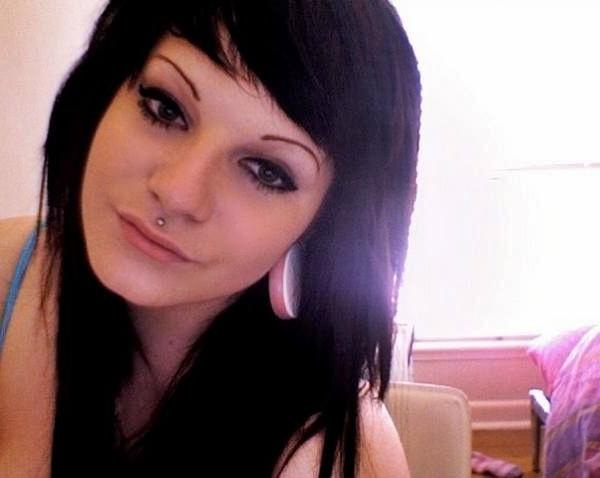 15P Alternative amateur emo girlfriends with tattoos in homemade pix