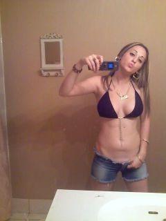 15P More hot and sexy photos of young babes selfshooting