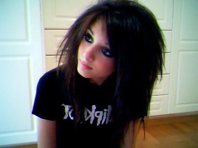 15P Selfshot emo teen girlfriends in cute panties