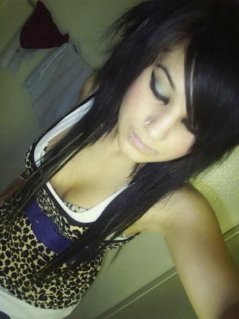 15P Selfshot emo teen girlfriends in cute panties
