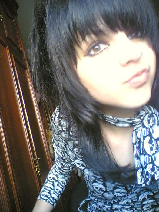 15P Selfshot emo teen girlfriends in cute panties