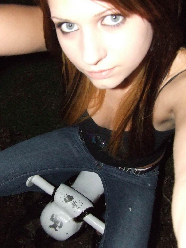 15P Emo teen girlfriends in selfshot pictures