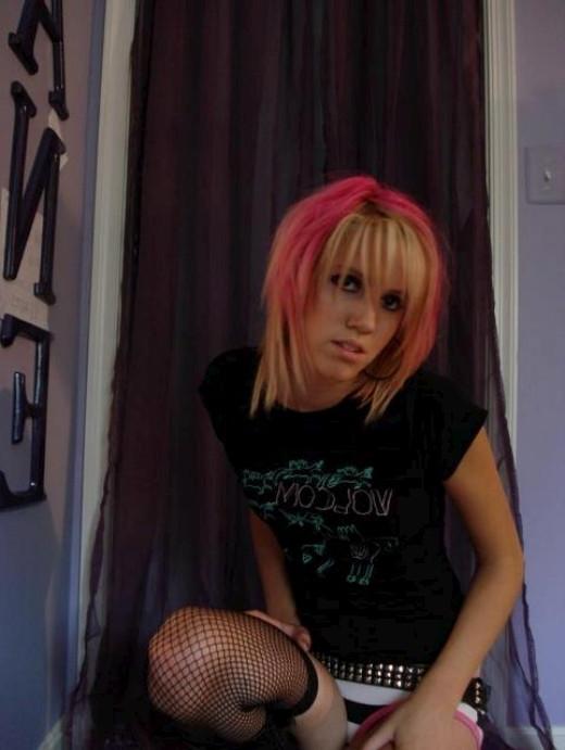 15P Horny selfshot emo teens teasing in panties