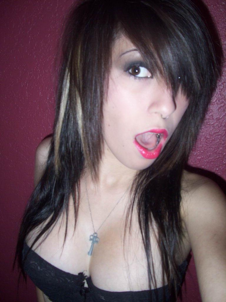 15P Horny selfshot emo teens teasing in panties