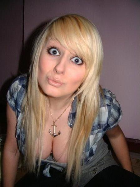 15P Selfshot emo teen girlfriends in panty shots