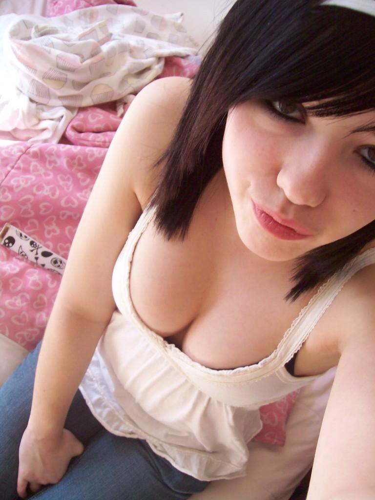 15P Sinful eighteen year girlfriends old next door in homemade pix