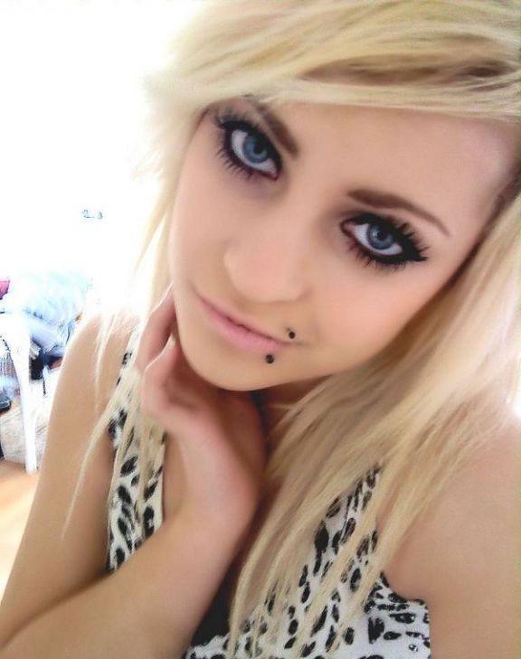 15P Teen emo girlfriends teasing in their panties