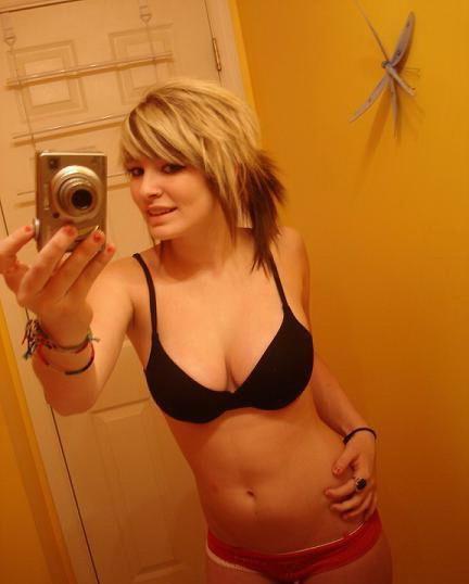 15P Pierced rocker emo teen girlfriends teasing
