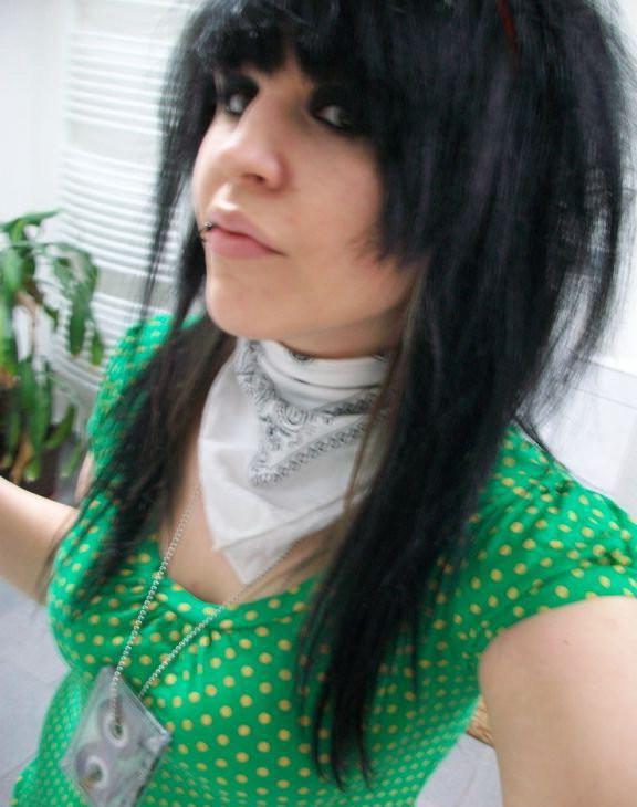 15P Pierced rocker emo teen girlfriends teasing