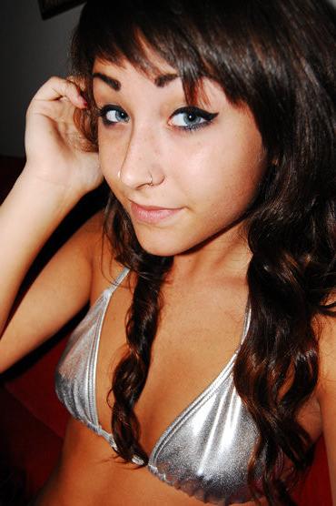 15P Hip amateur emo teen girlfriends in homemade pix