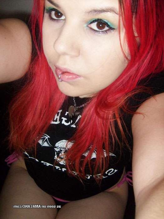 15P Alternative emo teen girlfriends stripping in homemade snapshots