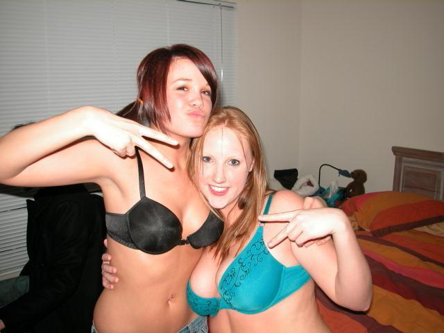 15P Cute tattooed alternative teen girlfriends in homemade snapshots