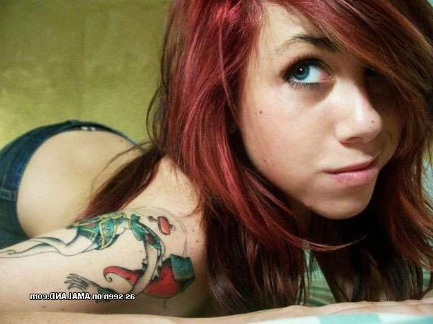 15P Homemade pix of pierced and tattooed alternative emo teen GFs