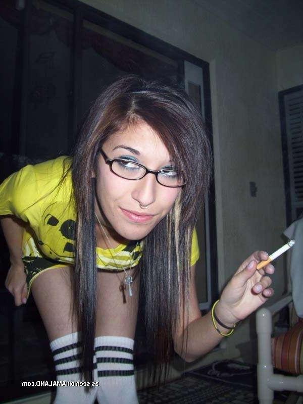 15P Homemade pix of amateur alternative teen emo girlfriends posing