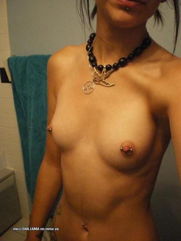 15P Tattooed and pierced amateur alternative emo teen girlfriends
