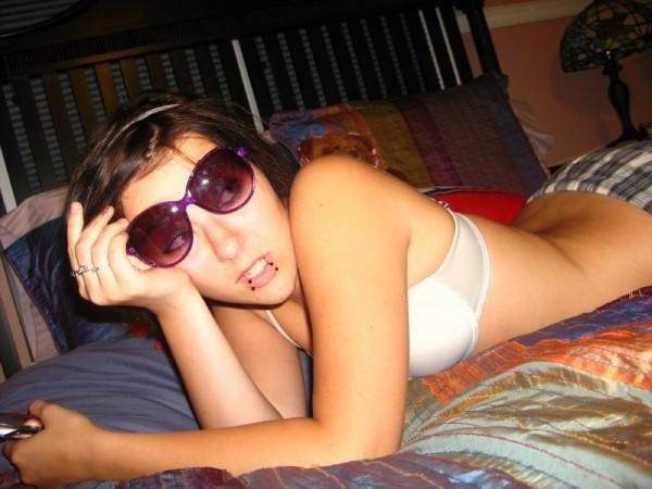 15P Alternative amateur emo teen girlfriends show tits