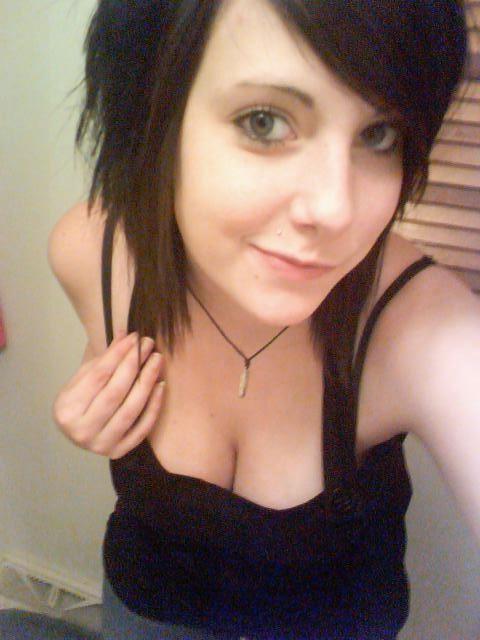 15P Alternative amateur emo teen girlfriends show tits