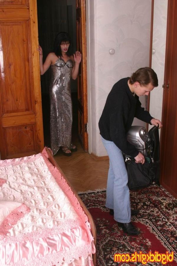 12P Cross dresser fucking with his guy