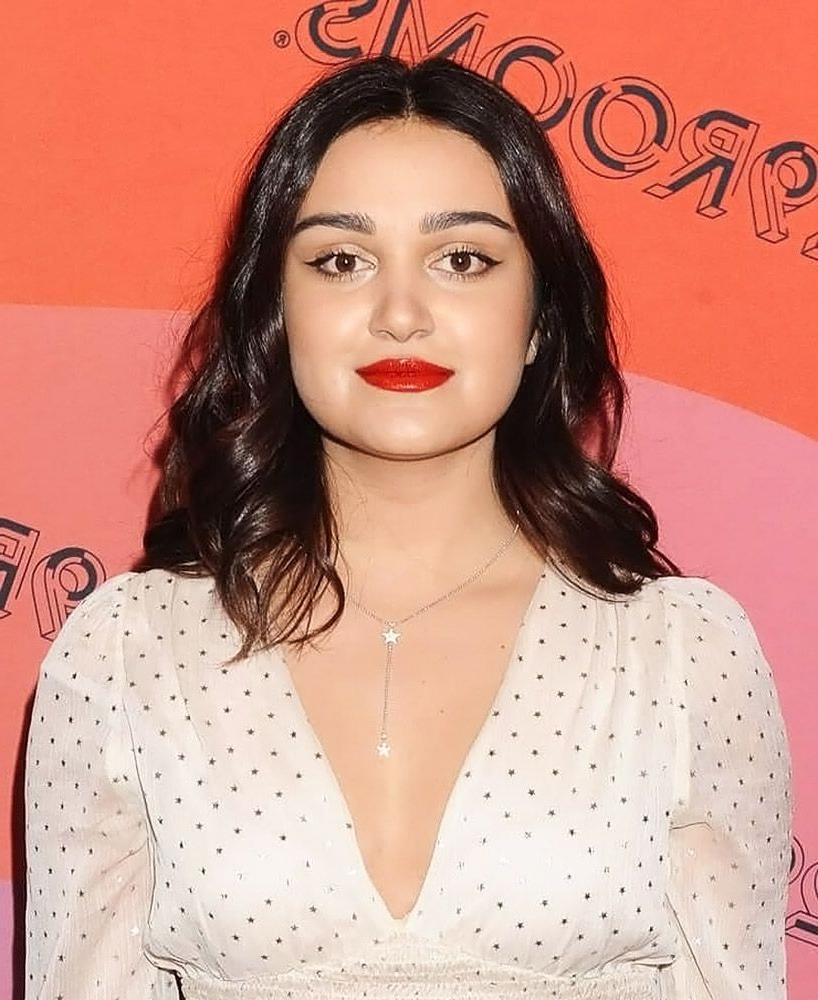 5P Ariela Barer Erotic