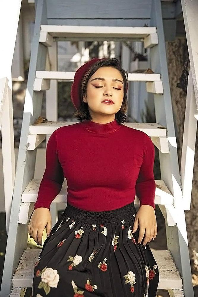 5P Ariela Barer Erotic
