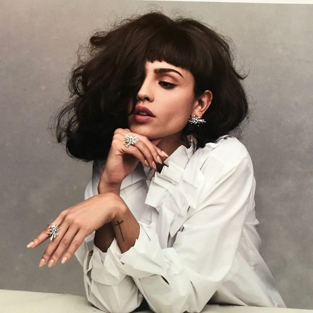17P Eiza González Erotic