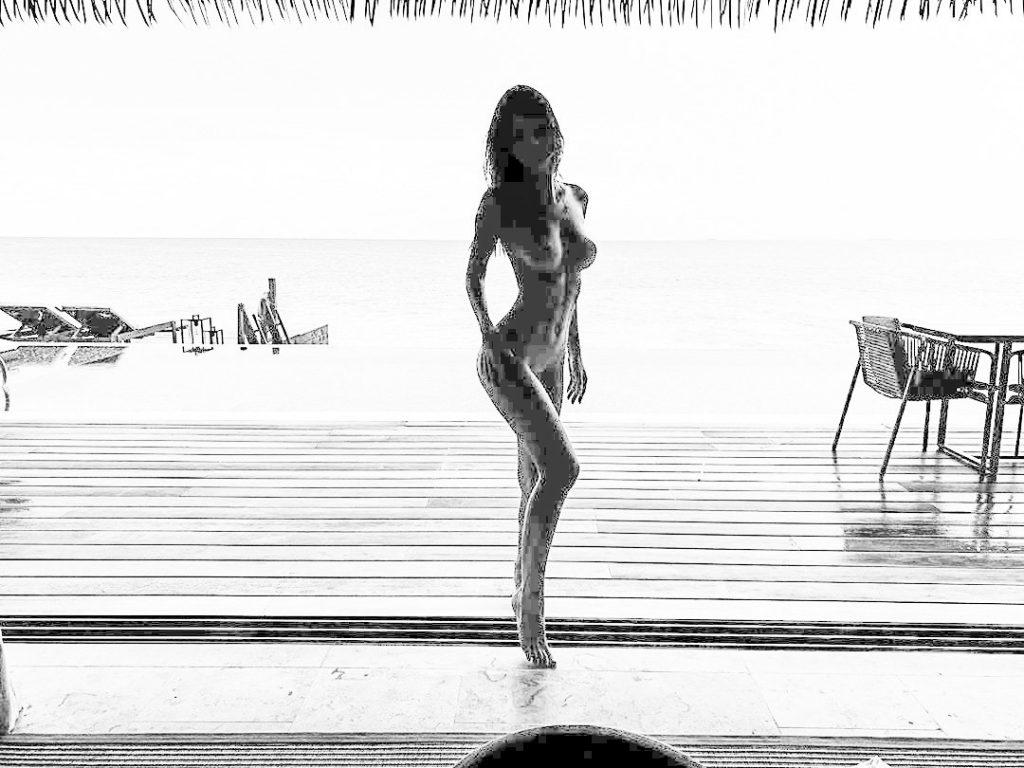 4P Emily Ratajkowski Erotic