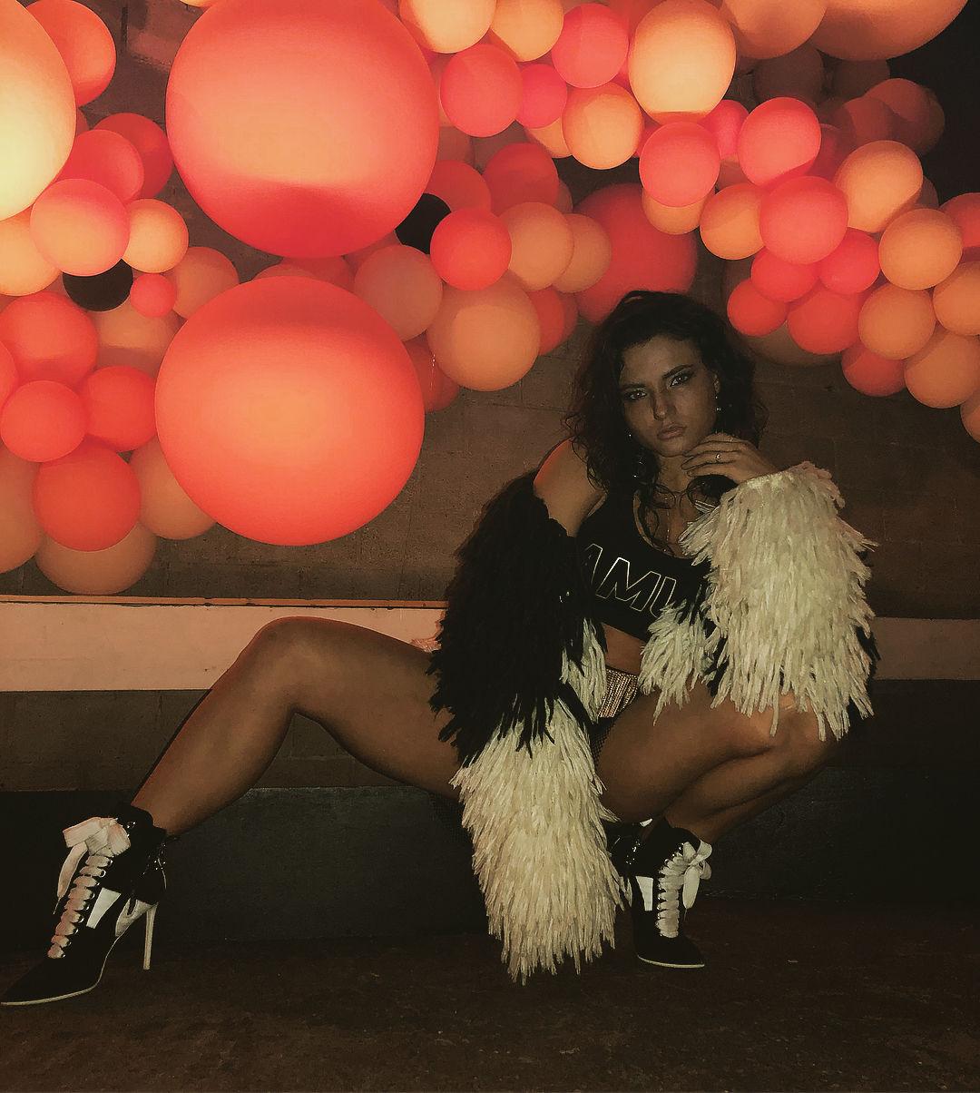 25P Jade Chynoweth Erotic
