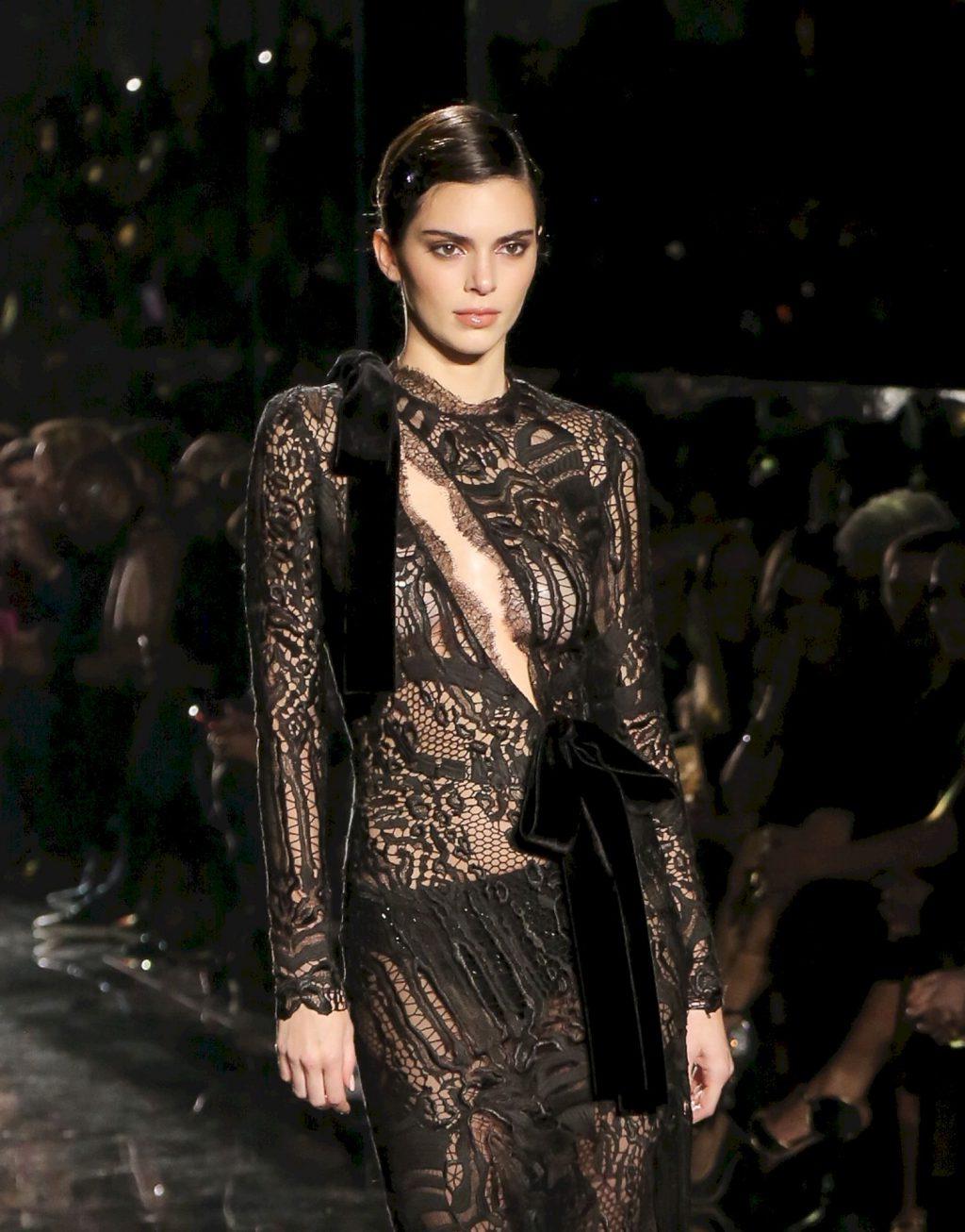 4P Kendall Jenner Erotic