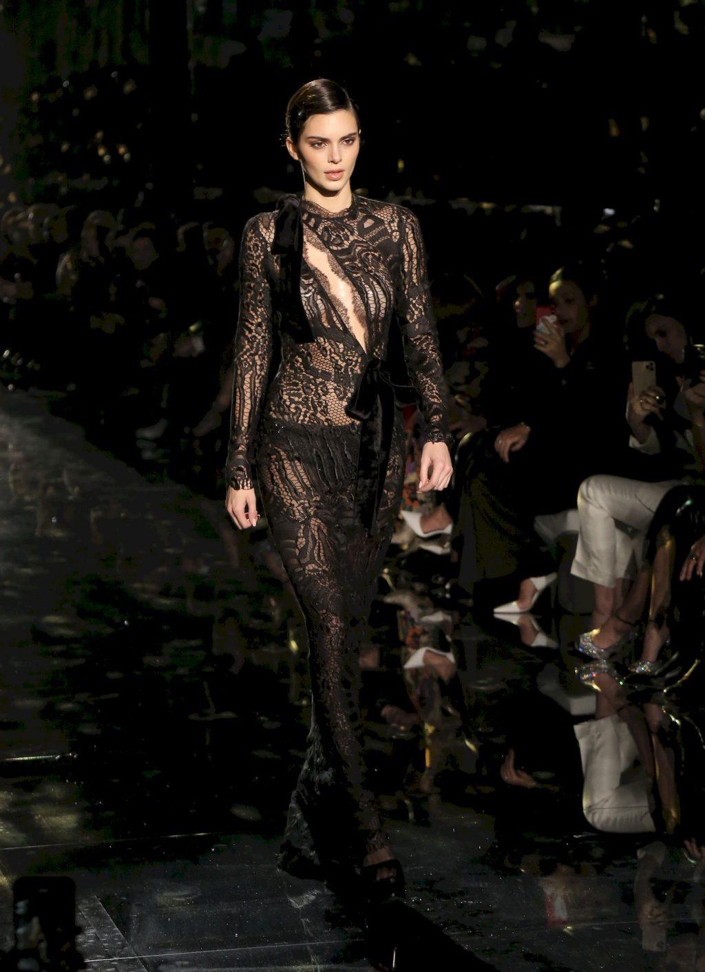 4P Kendall Jenner Erotic