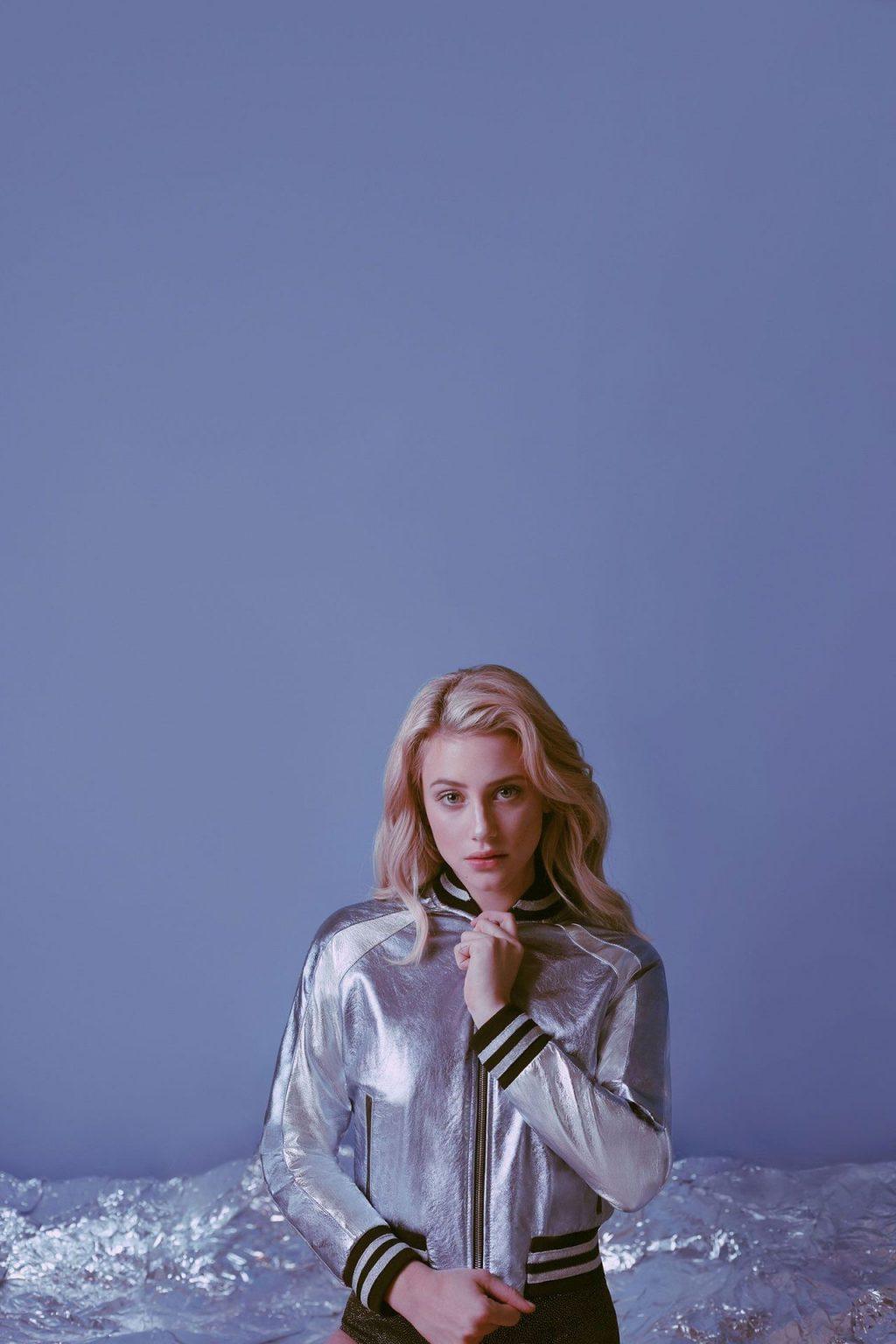 10P Lili Reinhart Erotic