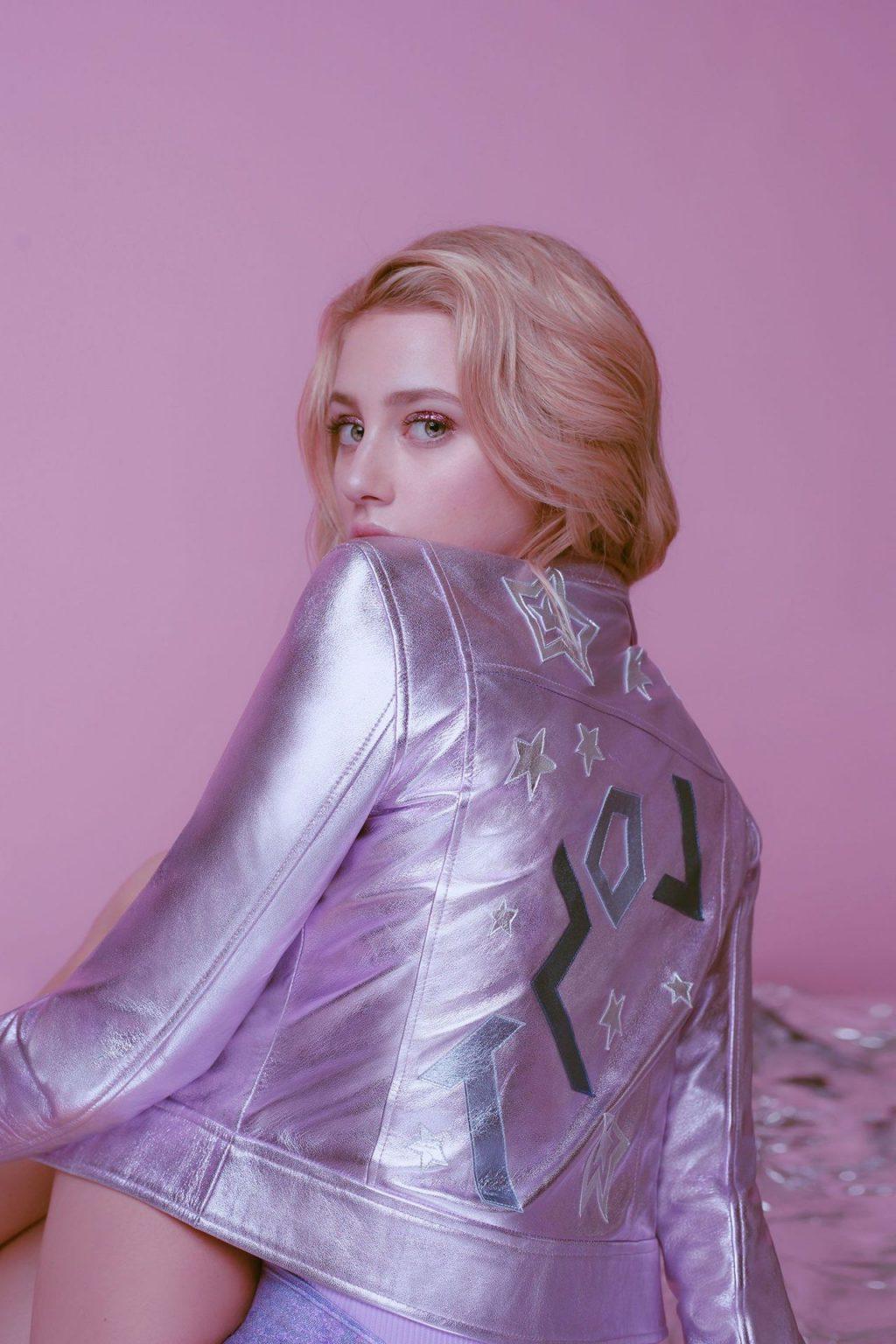 10P Lili Reinhart Erotic