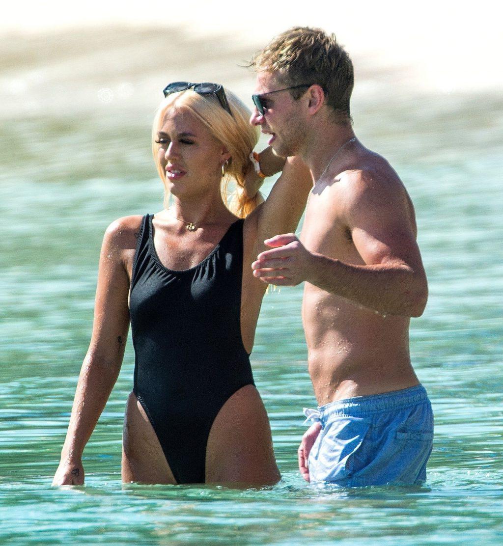 5P Lottie Tomlinson Erotic