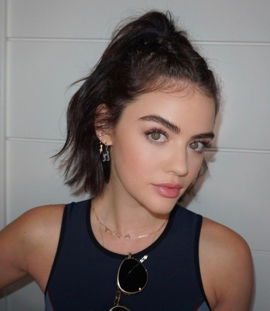 25P Lucy Hale Erotik