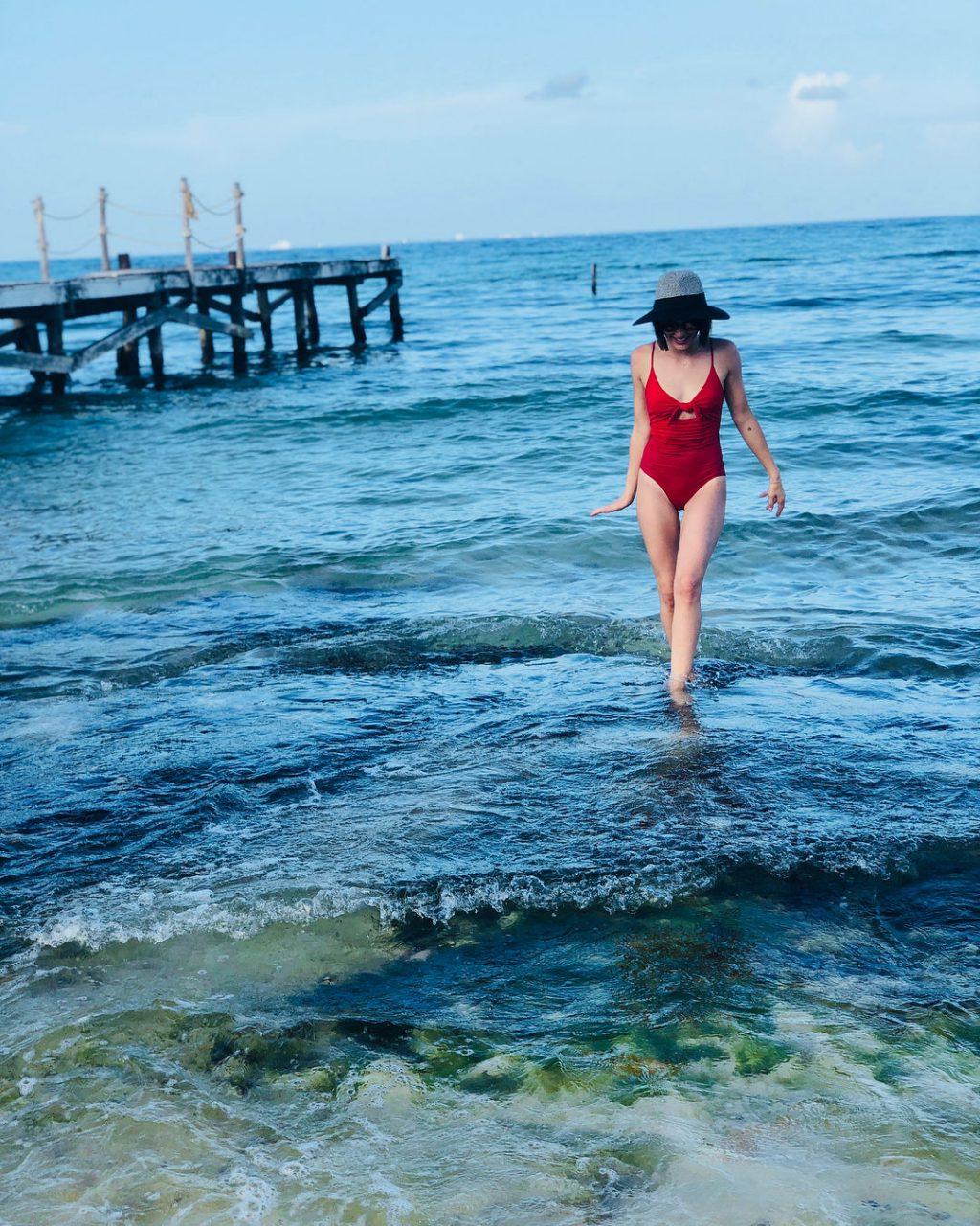 25P Lucy Hale Erotik